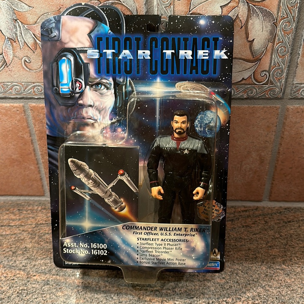 Star Trek First Contact Commander William T. Riker Figure